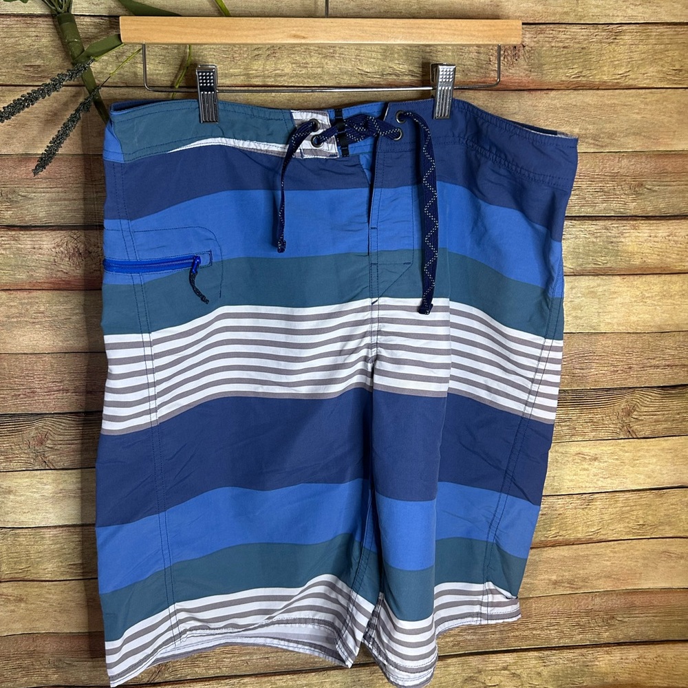 Patagonia Swim Shorts Men’s Board Shorts Size 34
